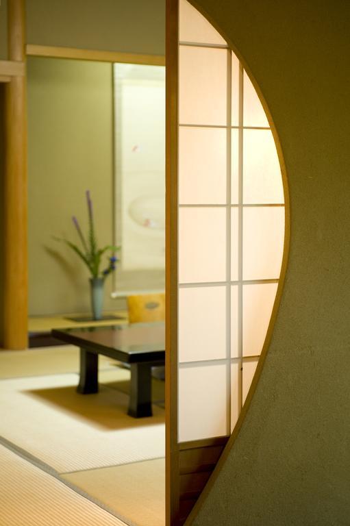 Ryotei Tanokura Hotel Jufu Kültér fotó
