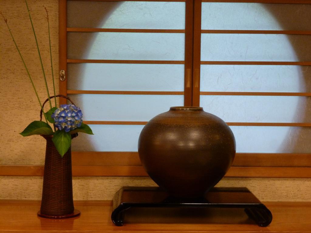 Ryotei Tanokura Hotel Jufu Kültér fotó