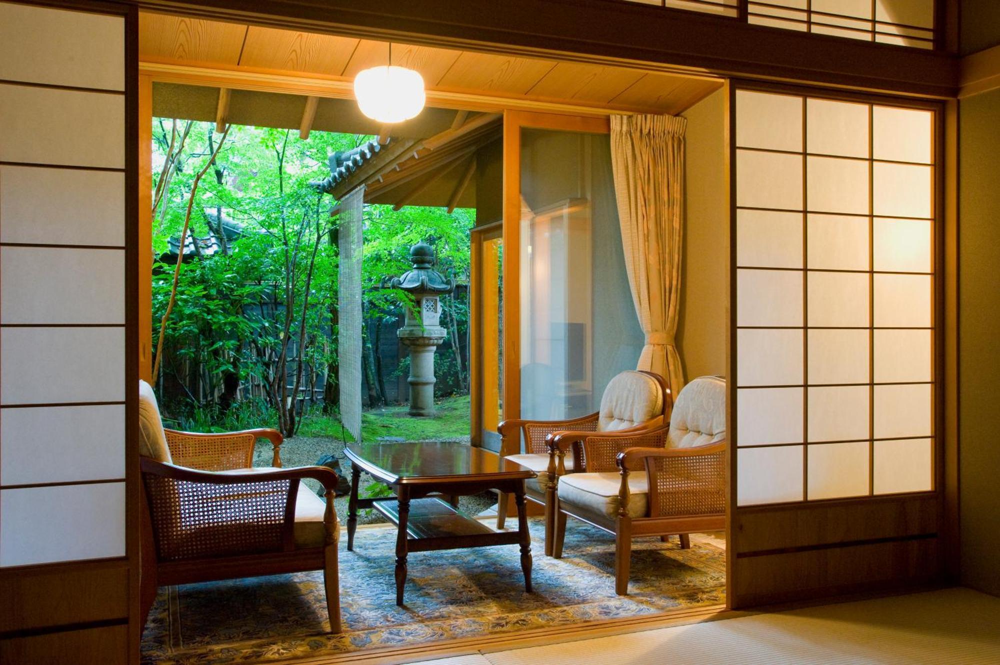 Ryotei Tanokura Hotel Jufu Kültér fotó