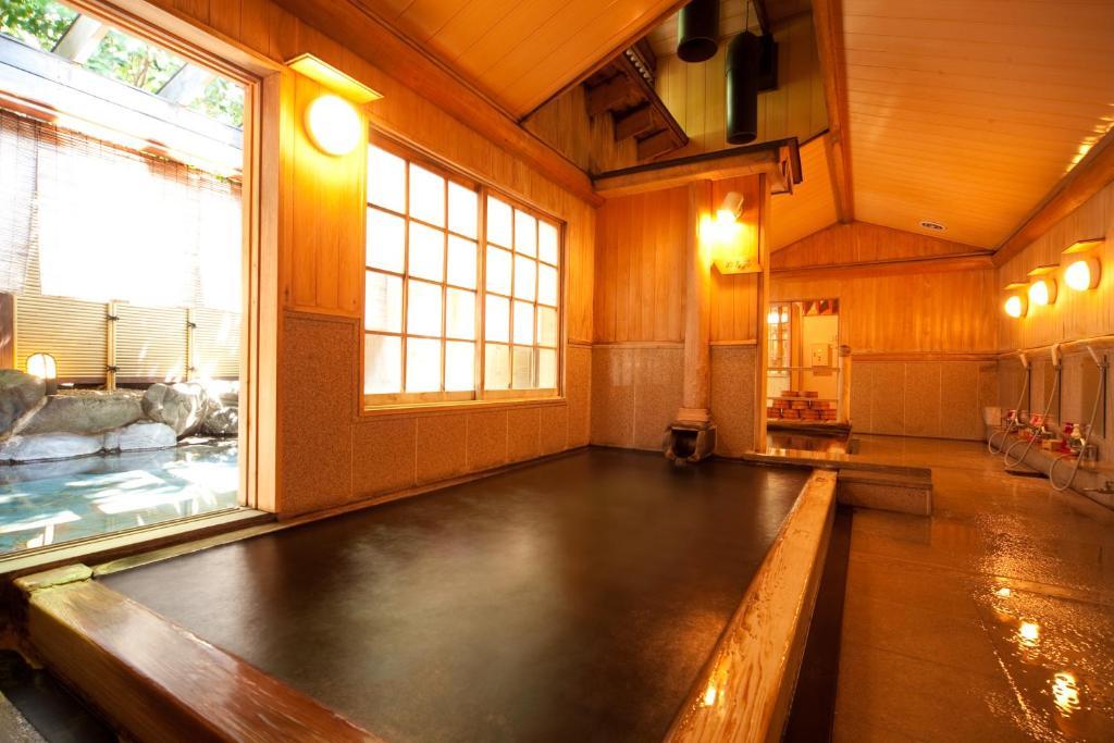Ryotei Tanokura Hotel Jufu Kültér fotó