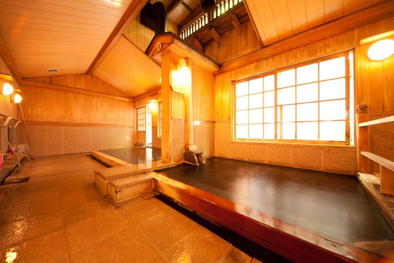 Ryotei Tanokura Hotel Jufu Kültér fotó